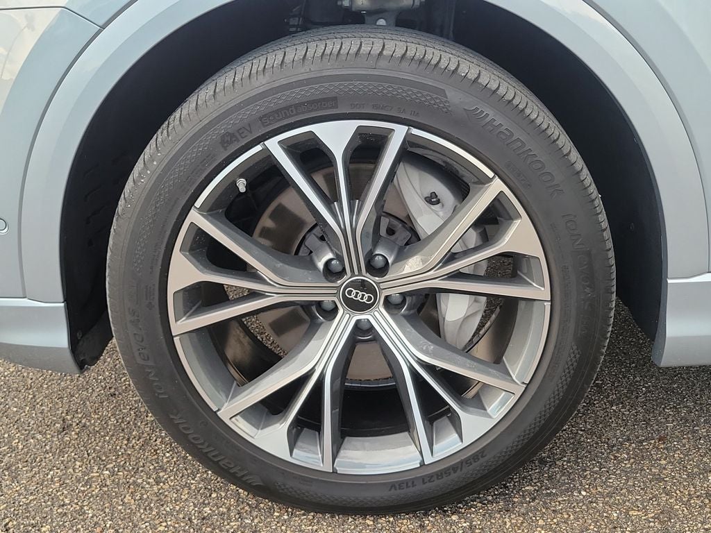 2023 Audi Q8 55 Premium Plus quattro