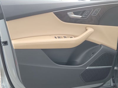 2023 Audi Q8 55 Premium Plus quattro