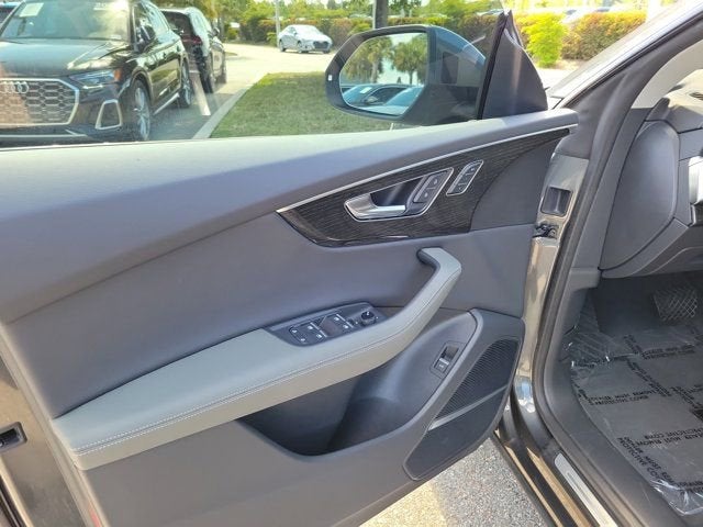 2025 Audi Q8 55 Premium Plus