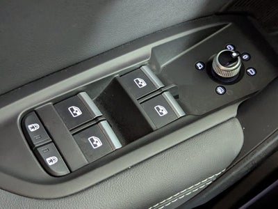 2025 Audi Q5 S line Prestige 45 TFSI quattro
