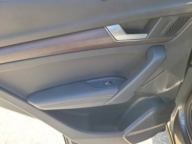 2023 Audi Q5 45 S line Prestige