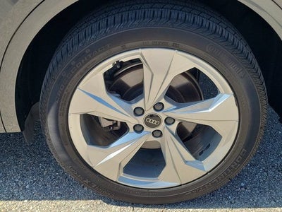 2023 Audi Q5 45 S line Prestige