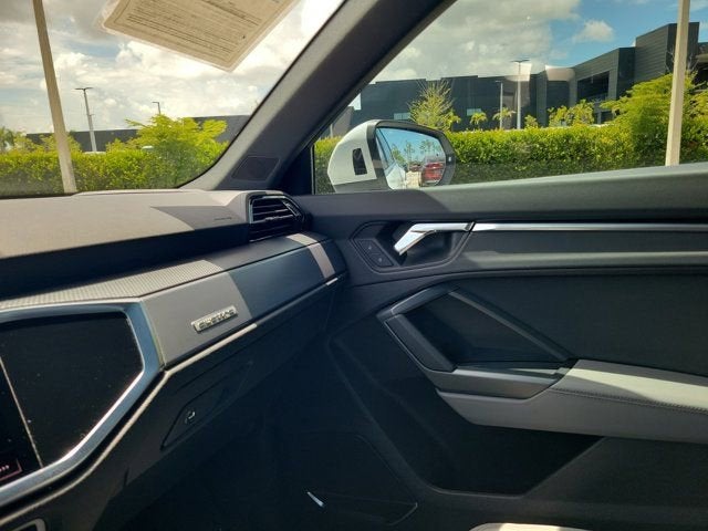 2020 Audi Q3 Prestige S line