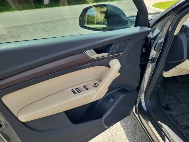2022 Audi Q5 45 S line Premium