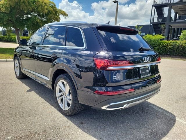 2023 Audi Q7 45 Premium Plus