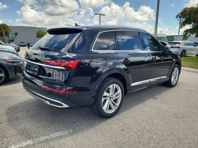 2023 Audi Q7 45 Premium Plus