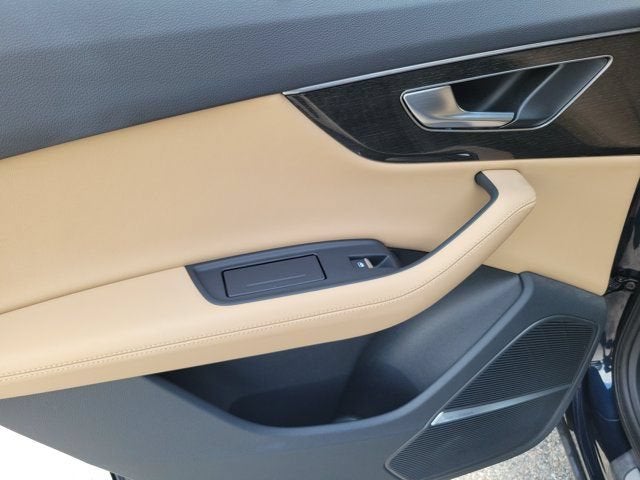 2023 Audi Q7 45 Premium Plus