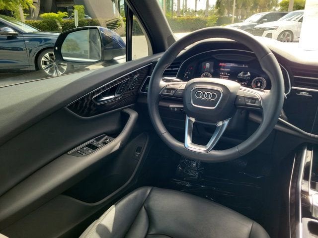 2022 Audi Q7 45 Premium Plus