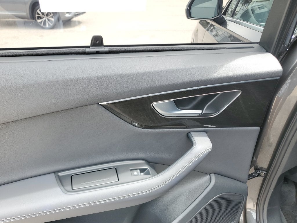 2025 Audi Q7 55 Premium Plus quattro