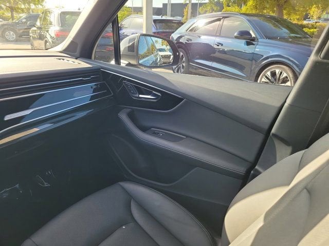 2025 Audi Q7 55 Premium Plus