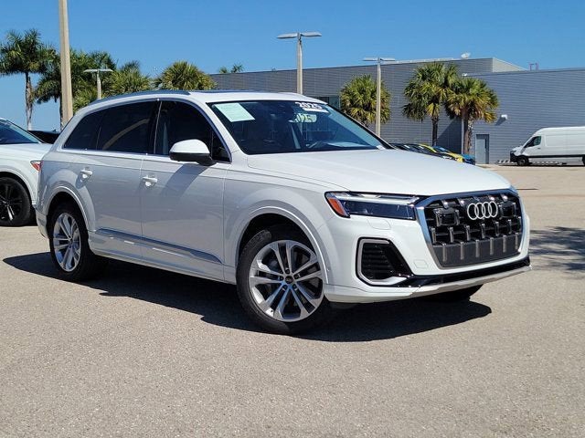 2025 Audi Q7 55 Premium Plus