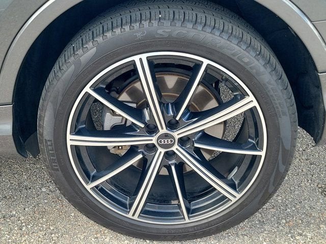 2021 Audi Q7 55 Premium Plus