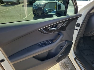 2023 Audi Q7 55 Premium Plus