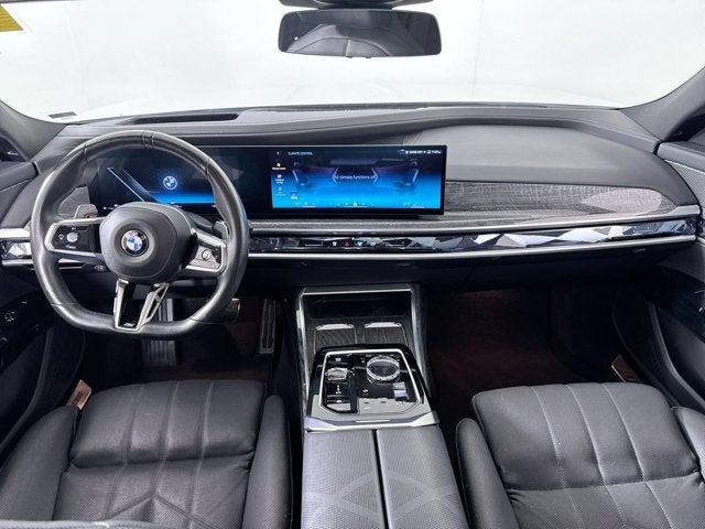 2025 BMW 7 Series 740i