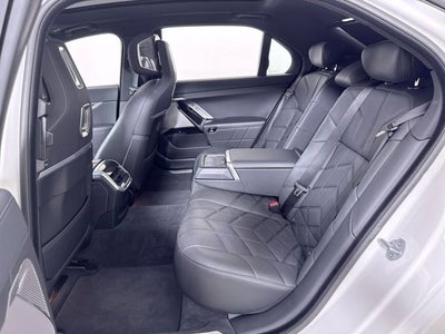 2025 BMW 7 Series 740i
