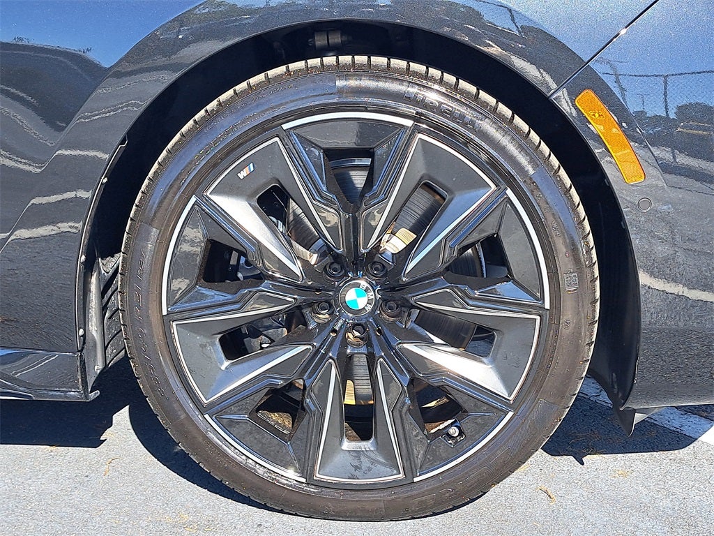 2023 BMW 7 Series 740i