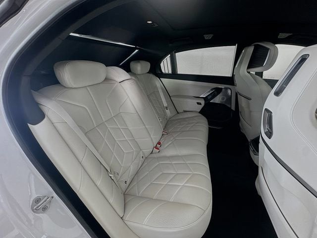 2026 BMW 7 Series 740i xDrive