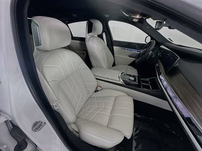 2026 BMW 7 Series 740i xDrive