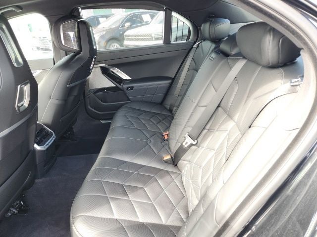 2024 BMW 7 Series 740i xDrive