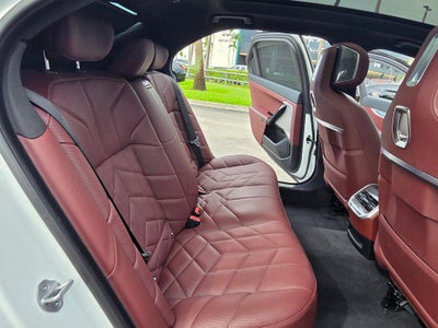 2024 BMW 7 Series 760i xDrive