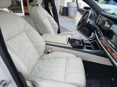 2023 BMW 7 Series 760i xDrive