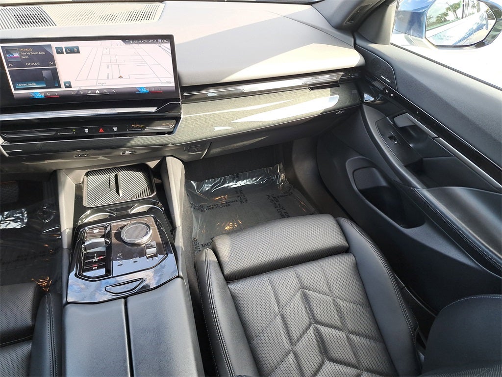 2025 BMW 5 Series 530i