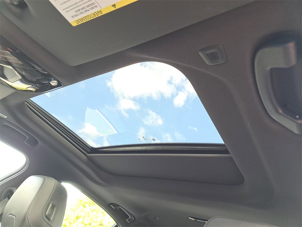 2025 BMW 5 Series 530i