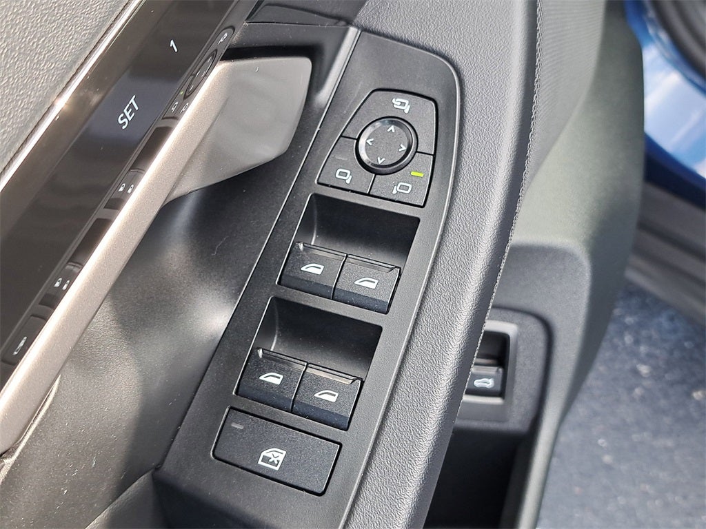 2025 BMW 5 Series 530i