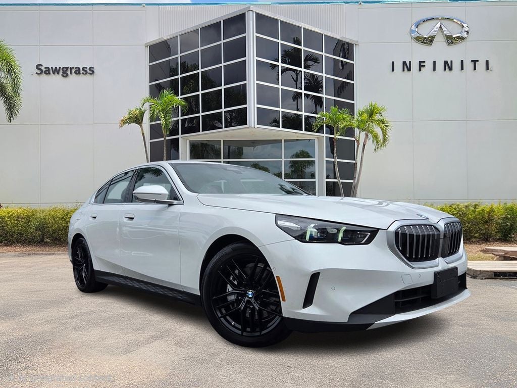 2025 BMW 5 Series 540i xDrive PREMIUM PACKAGE