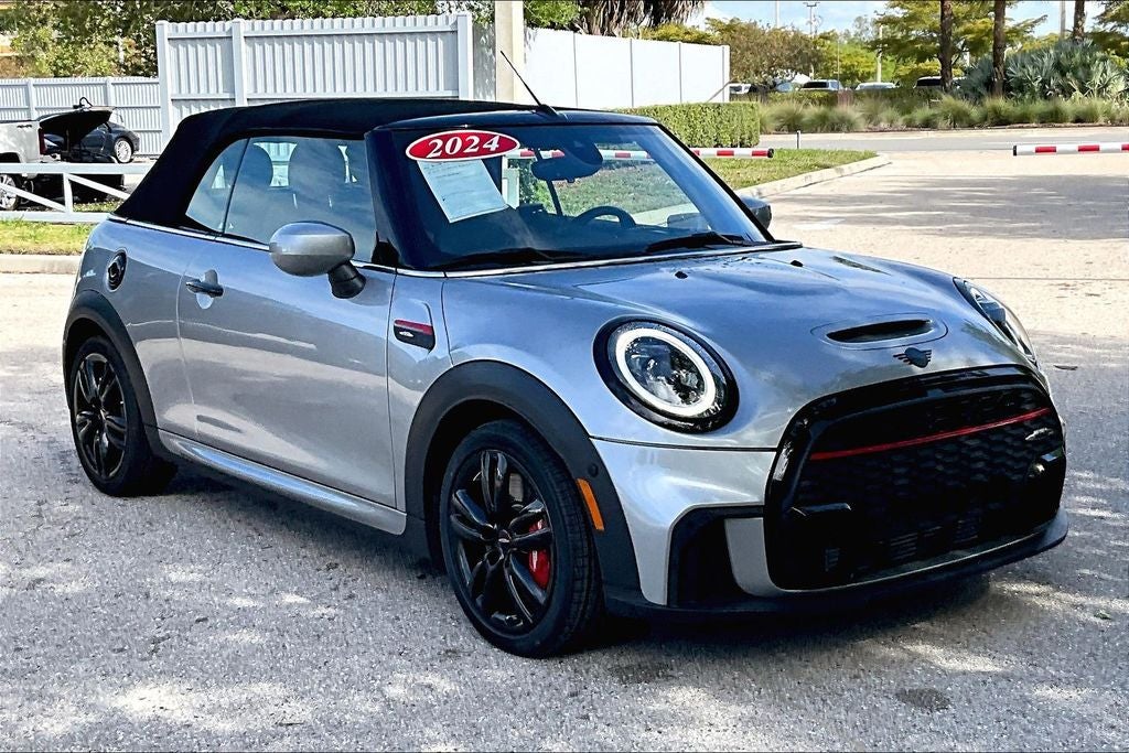 2024 MINI John Cooper Works Iconic