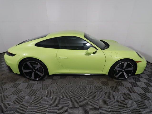 2025 Porsche 911 Carrera