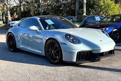 2025 Porsche 911 Carrera 4 GTS