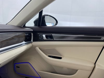 2023 Porsche Panamera Base