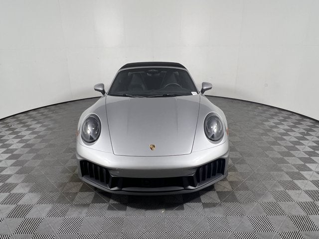 2026 Porsche 911 4 GTS