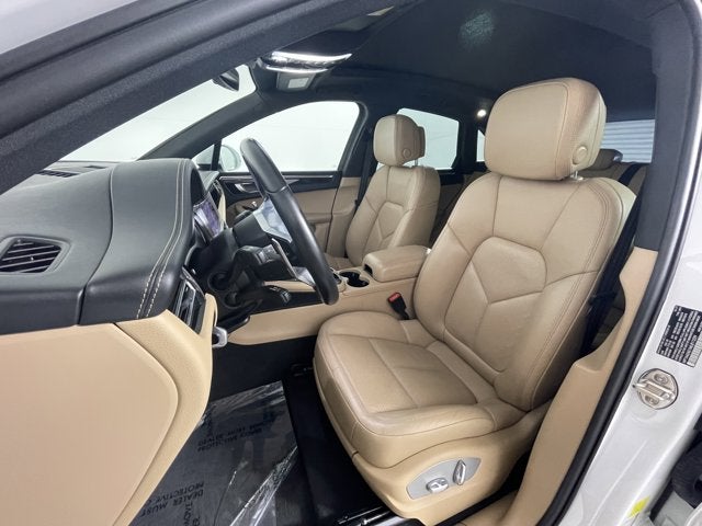 2021 Porsche Macan Base