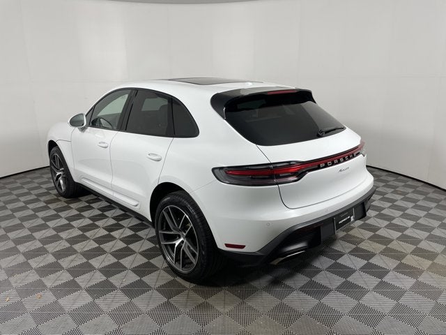 2026 Porsche Macan Base
