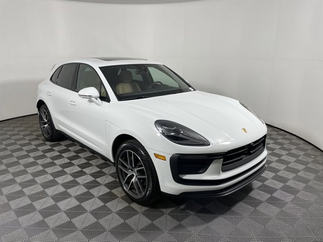 2026 Porsche Macan Base