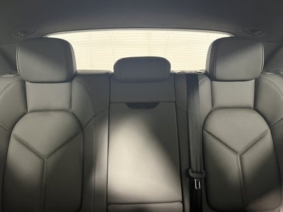 2023 Porsche Macan Base