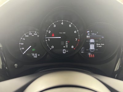 2023 Porsche Macan Base