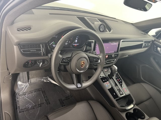 2023 Porsche Macan Base