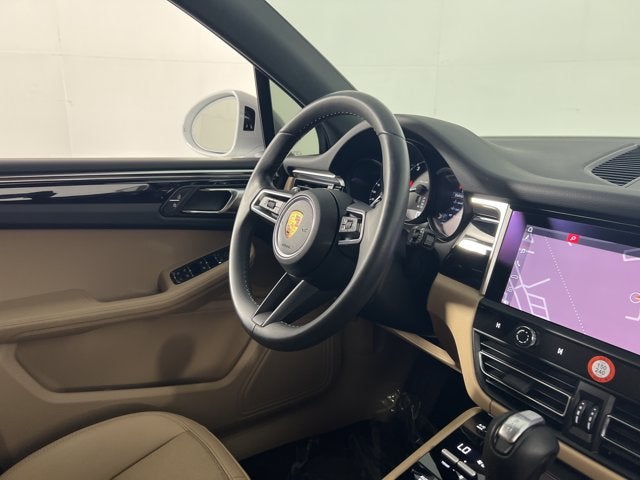 2023 Porsche Macan Base