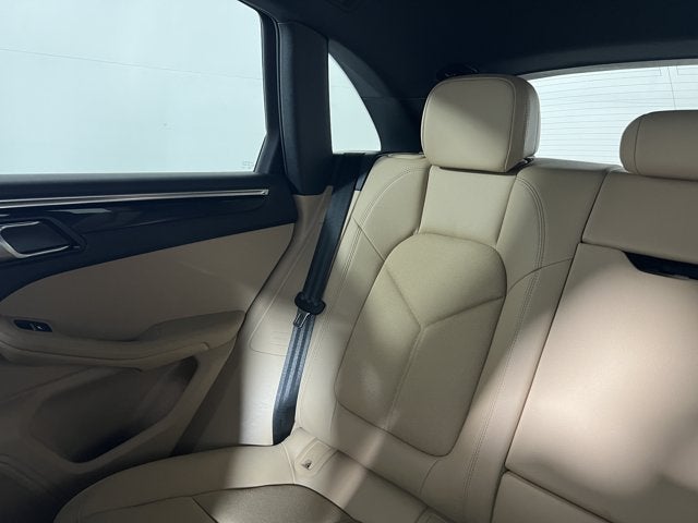 2023 Porsche Macan Base