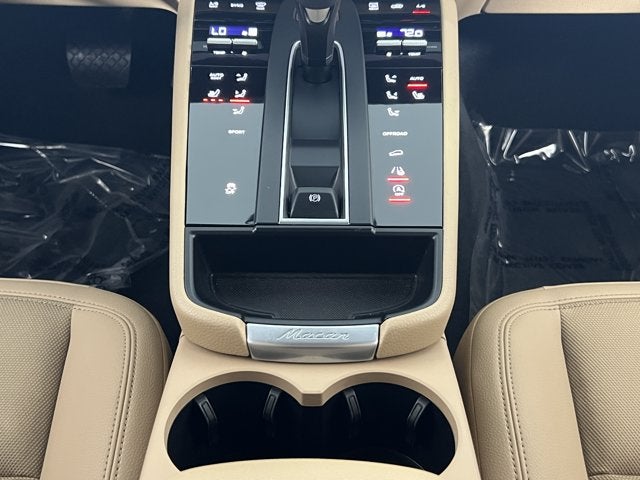 2023 Porsche Macan Base