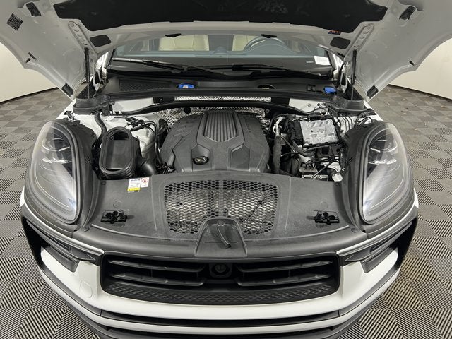2023 Porsche Macan Base