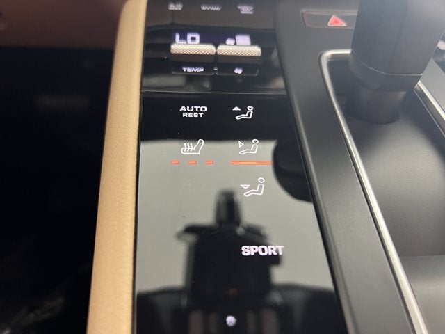 2023 Porsche Macan Base