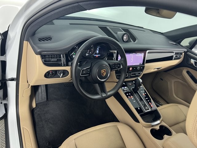 2023 Porsche Macan Base