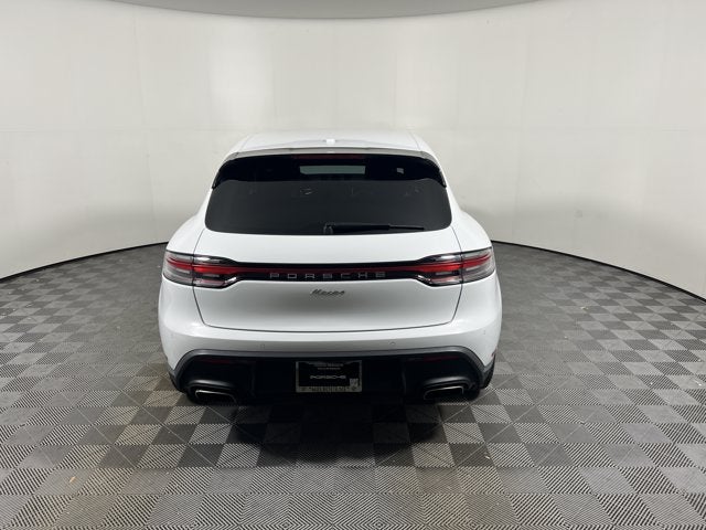 2023 Porsche Macan Base