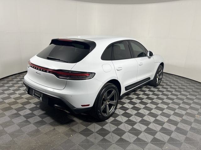 2023 Porsche Macan Base