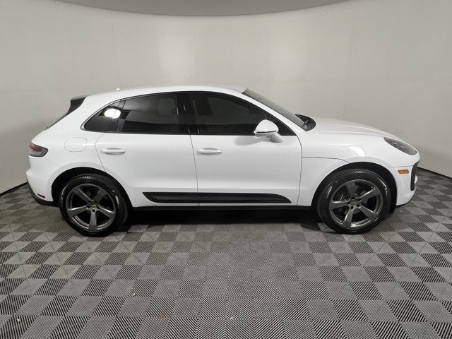 2023 Porsche Macan Base
