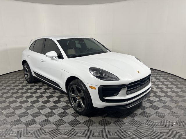 2023 Porsche Macan Base